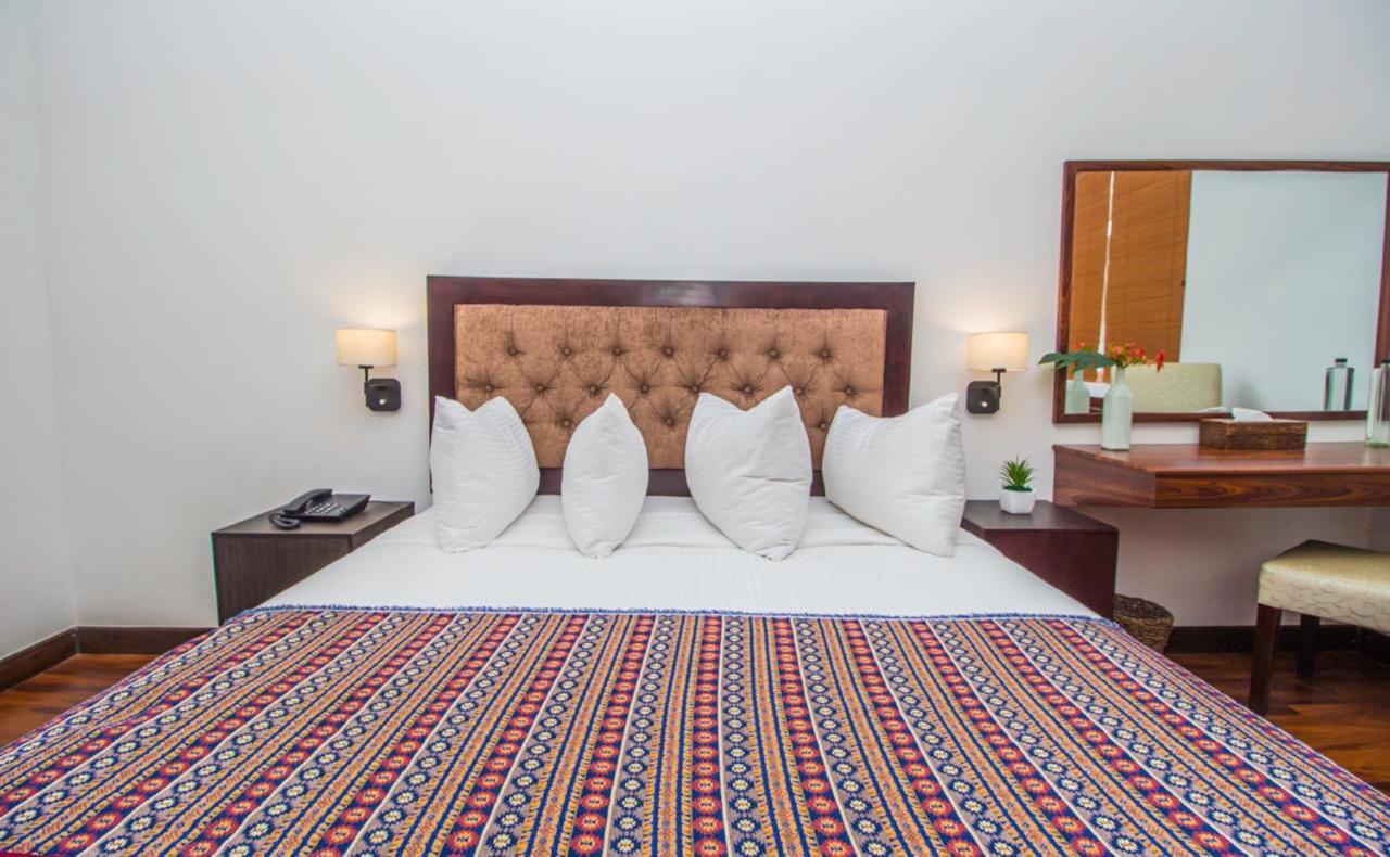 Pearl Royal Hotel, Colombo Exterior photo
