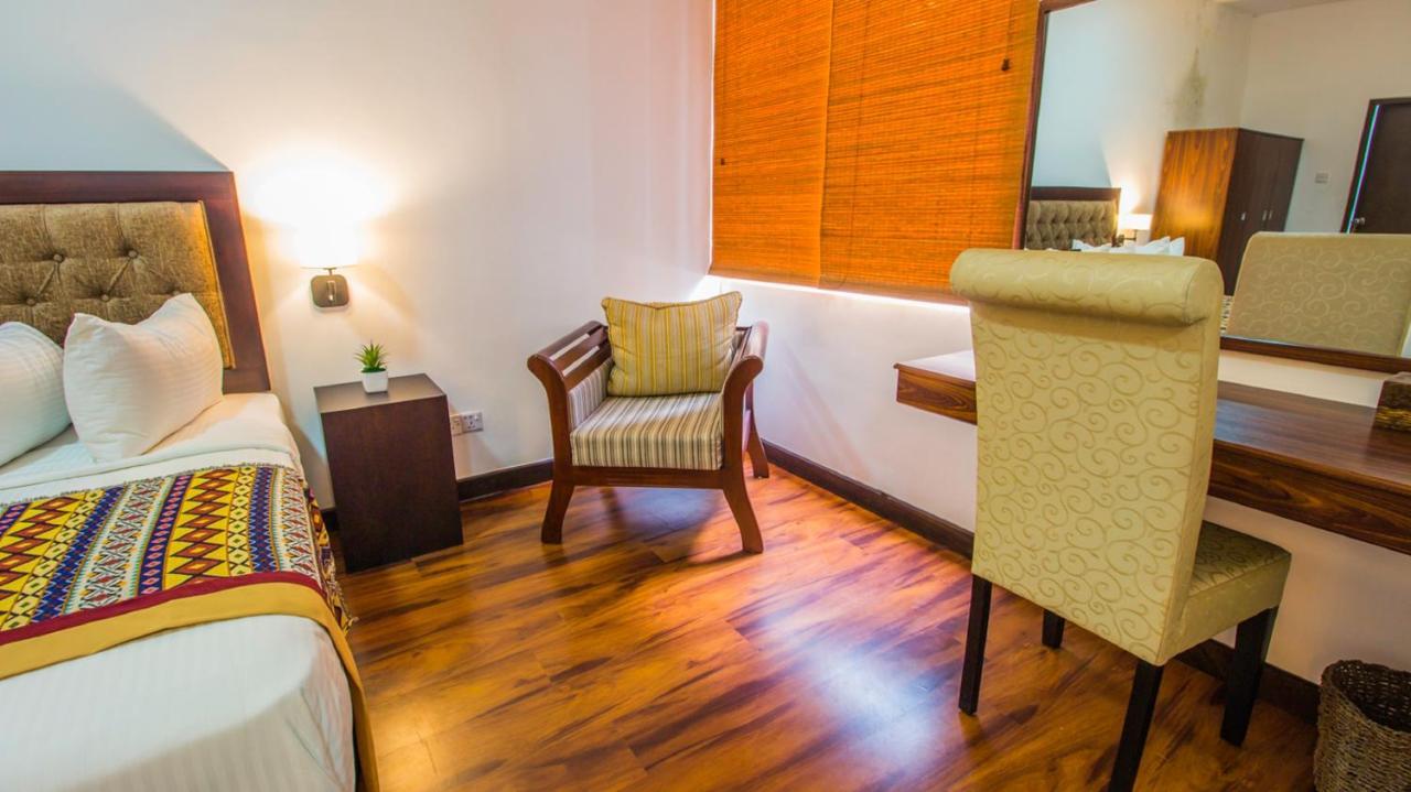 Pearl Royal Hotel, Colombo Exterior photo